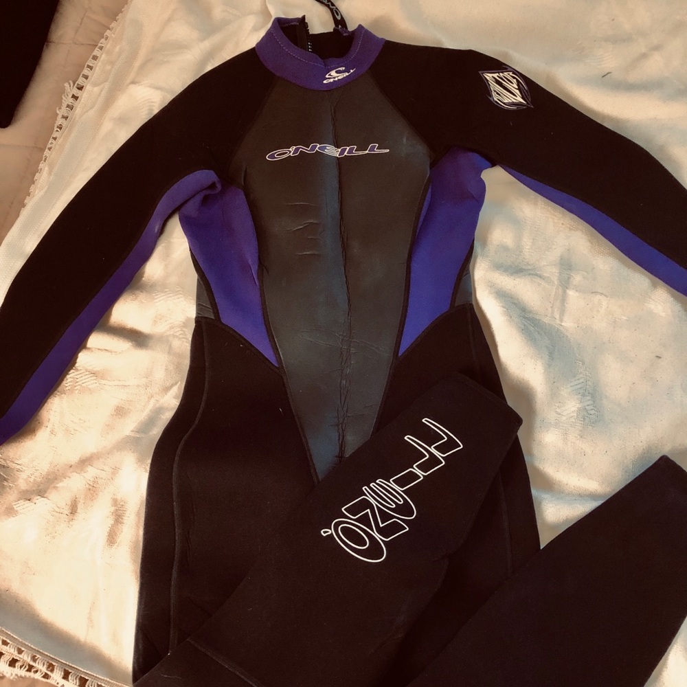 Women’s wet suit